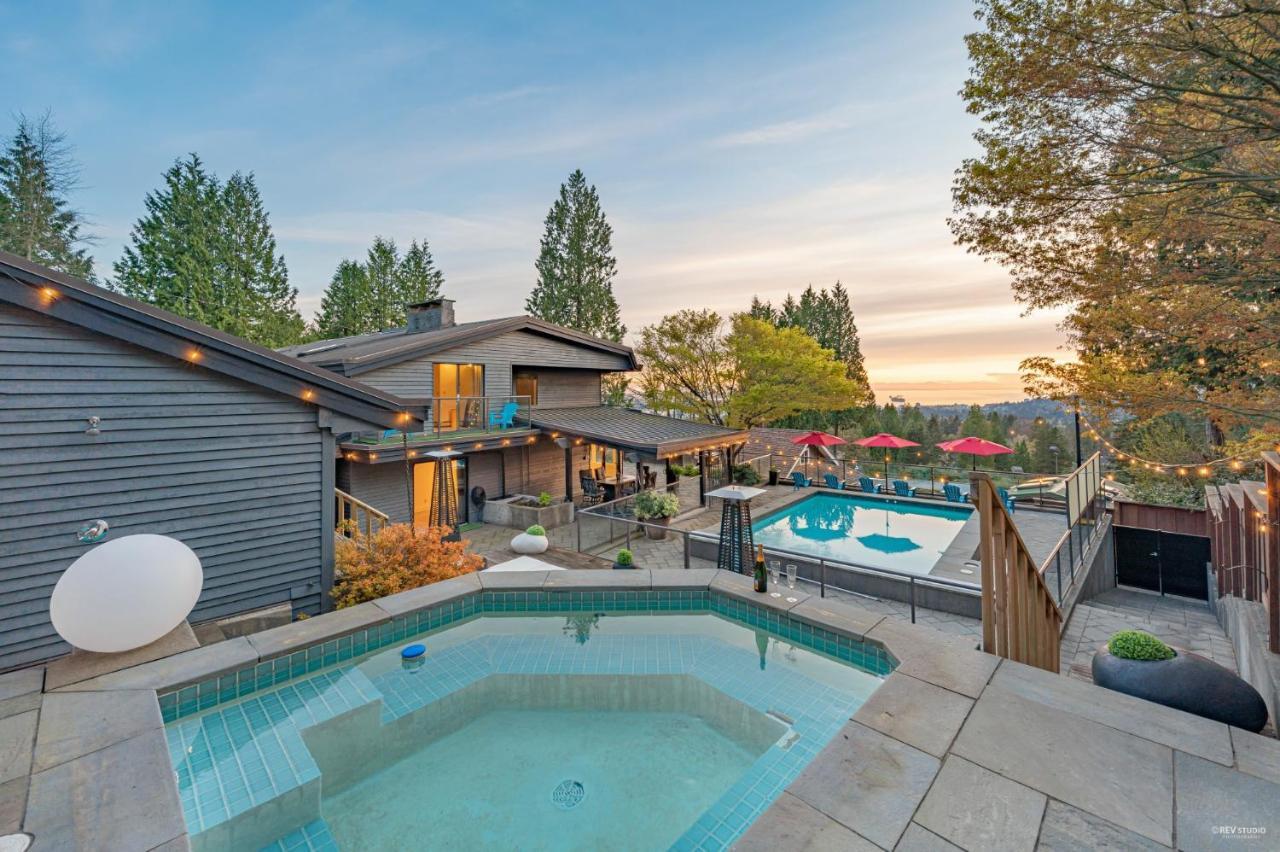 Grouse Cheerful Large Private Bedroom, Bath, Shared Deck, Pool, Hot Tub North Vancouver Extérieur photo