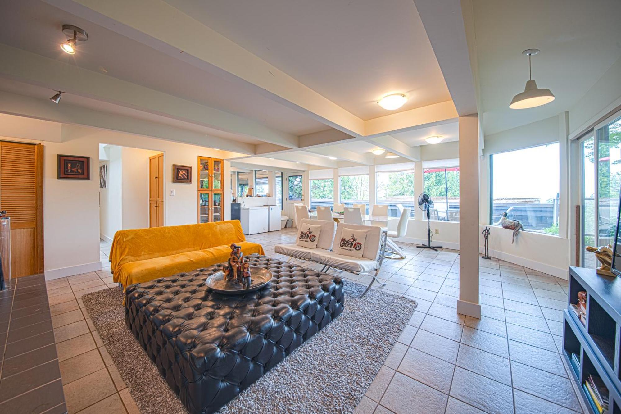 Grouse Cheerful Large Private Bedroom, Bath, Shared Deck, Pool, Hot Tub North Vancouver Extérieur photo