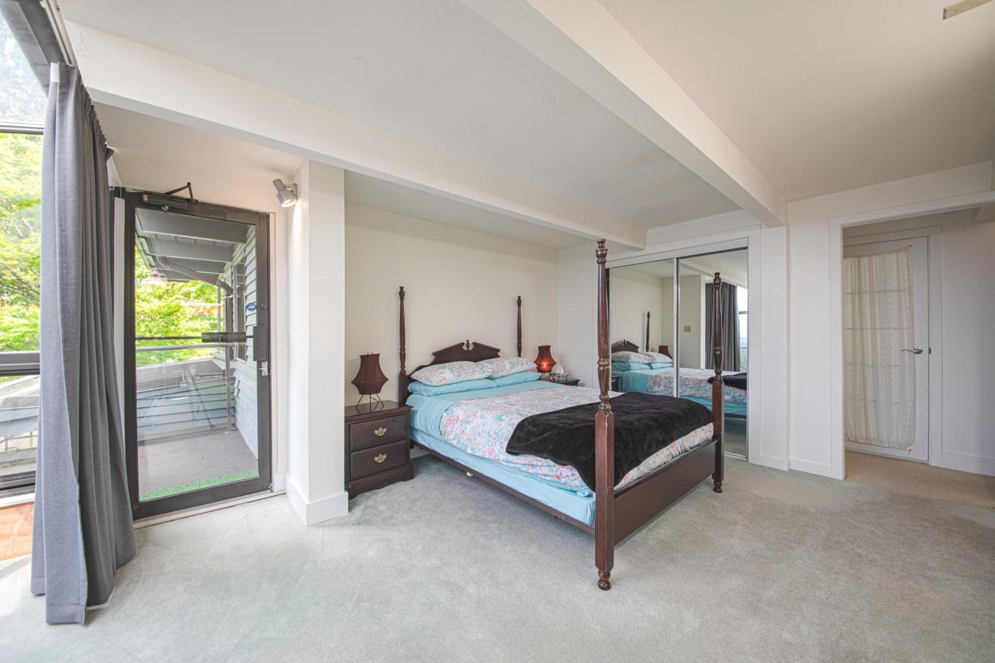 Grouse Cheerful Large Private Bedroom, Bath, Shared Deck, Pool, Hot Tub North Vancouver Extérieur photo